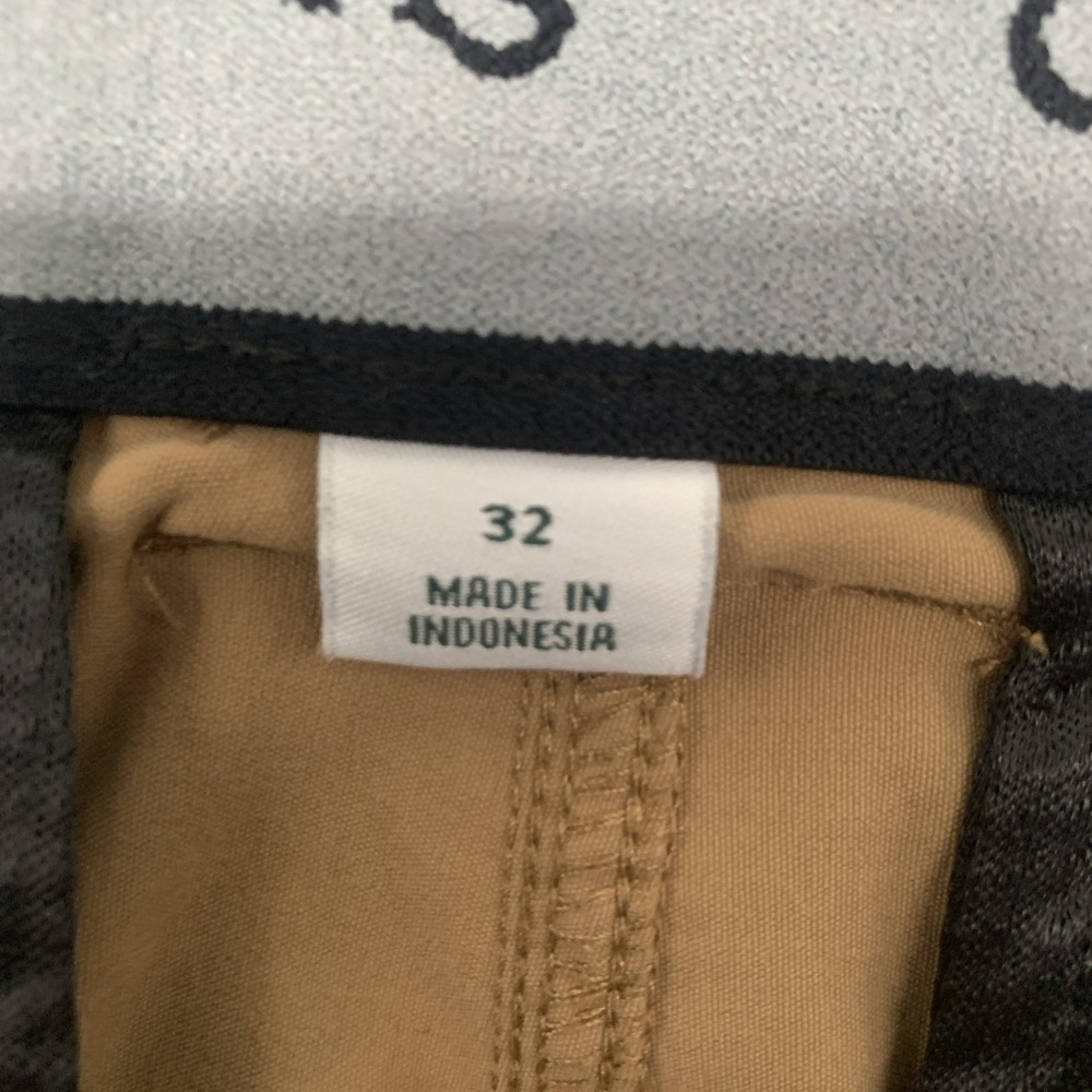Orvis Tech Cargo Shorts Men's 32 Tan Khaki Nylon Stretch Hiking Travel Camping - Picture 5 of 11
